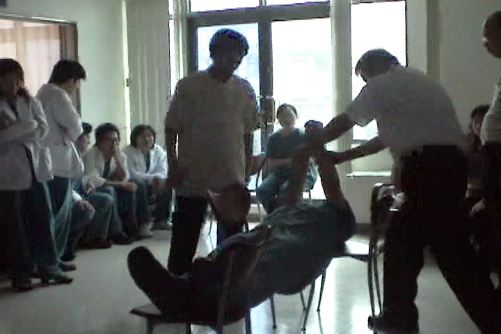 陳老師在中國醫藥學院演講催眠幫助不孕症 Image