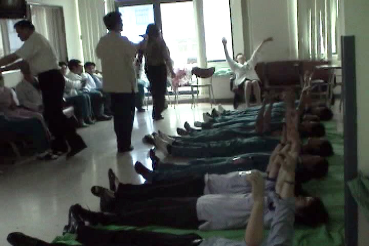 陳老師在中國醫藥學院演講催眠幫助不孕症 Image